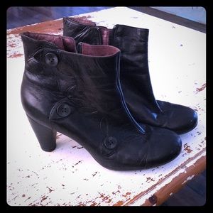 Indigo by Clark’s booties
